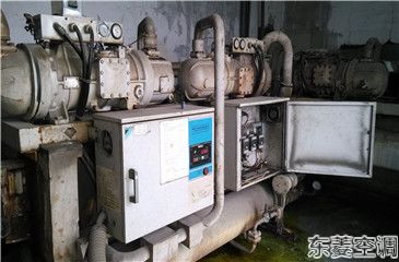 大金水冷螺杆机组维修