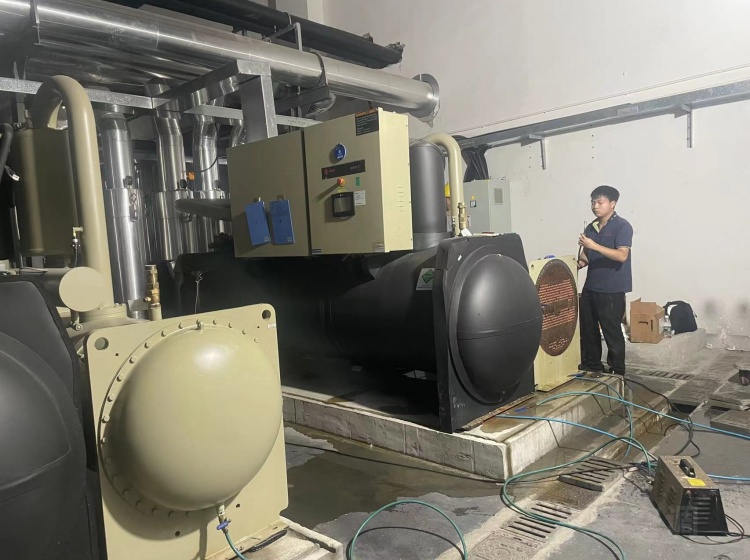 冷凝器进水维修